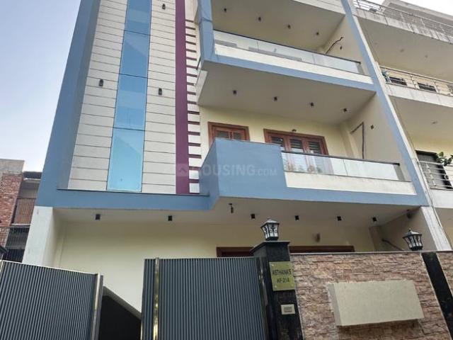 8 BHK Apartment in Ansal Golf Links 1 for rent Greater Noida. The reference number is 20054763