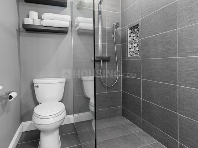 8 BHK Apartment in Khar West for resale Mumbai. The reference number is 9325918