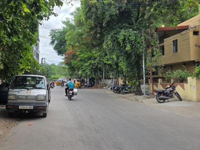 8 BHK Independent House in Tarnaka for resale Secunderabad. The reference number is 20686933