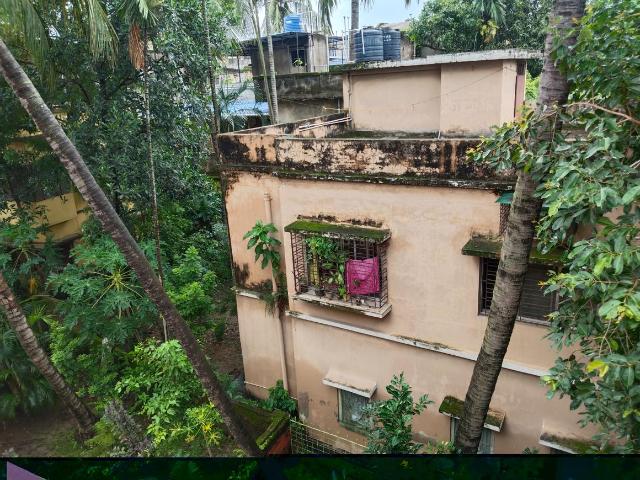8 BHK Independent House in Dhakuria for resale Kolkata. The reference number is 20884068