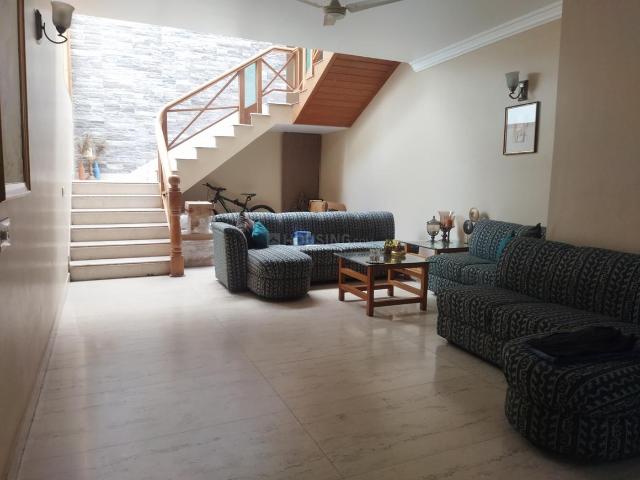 8 BHK Independent House in Gandhi Nagar for rent Jammu. The reference number is 14973226