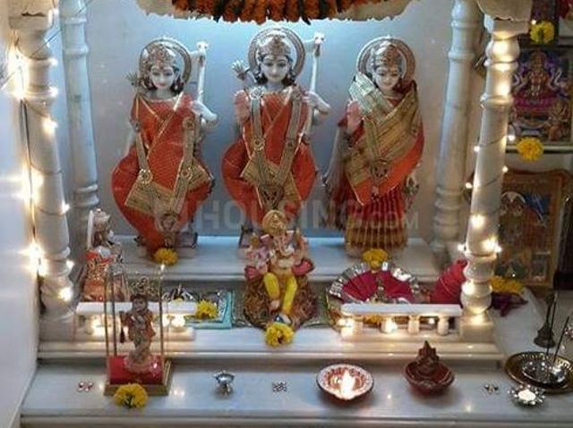 8 BHK Independent House in Juhu for resale Mumbai. The reference number is 16369081
