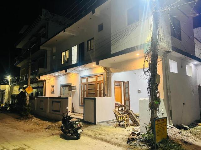 8 BHK Independent House in Prem Nagar for resale Dehradun. The reference number is 19752384