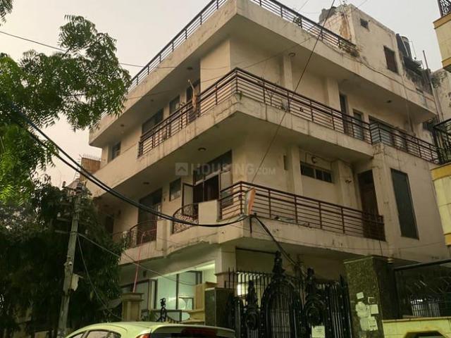 8 BHK Independent House in Punjabi Bagh for resale West Delhi. The reference number is 16570180