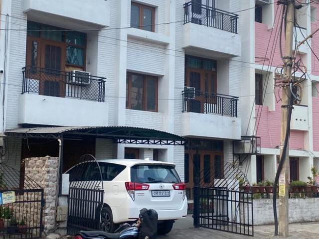 8 BHK Independent House in Sector 15 for resale Chandigarh. The reference number is 14804738
