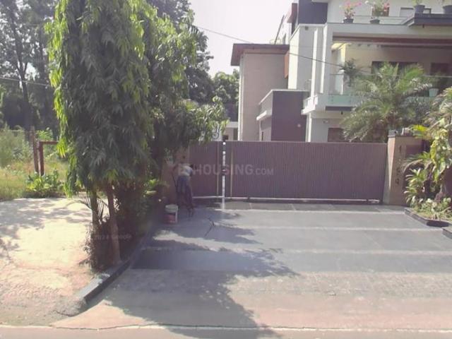 8 BHK Independent House in Sector 33 for resale Chandigarh. The reference number is 16043214