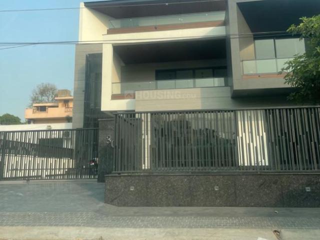 8 BHK Independent House in Sector 61 for resale Mohali. The reference number is 17533669