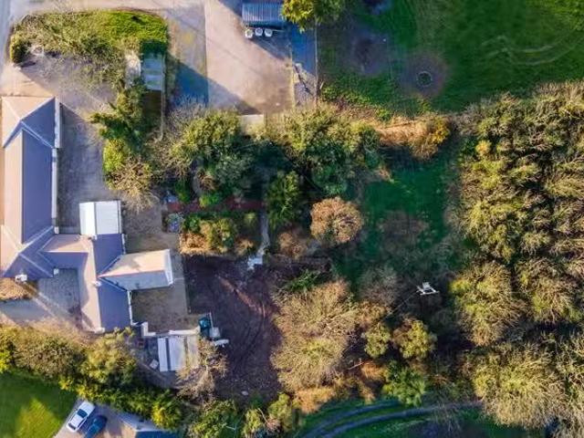 8 Blackstaff Road