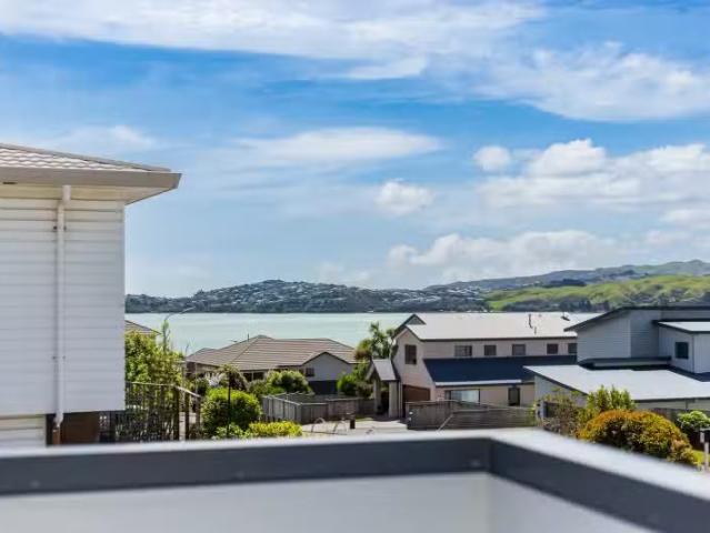 8 Bowsprit Way, Whitby, Porirua City