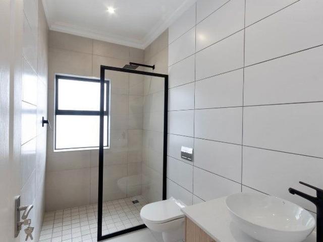 8 Brand new ground floor apartments in Sandown security enclave