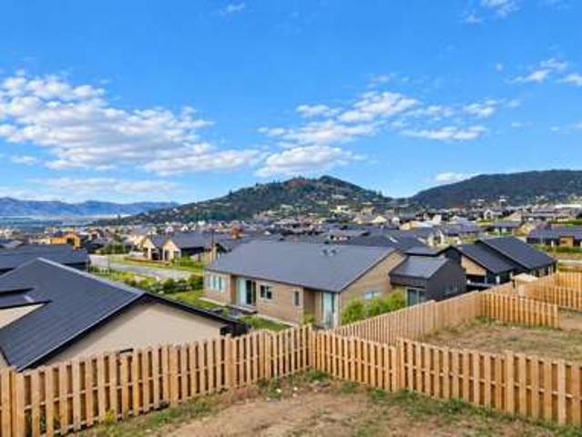 8 Callaghans Creek Rise, Wanaka
