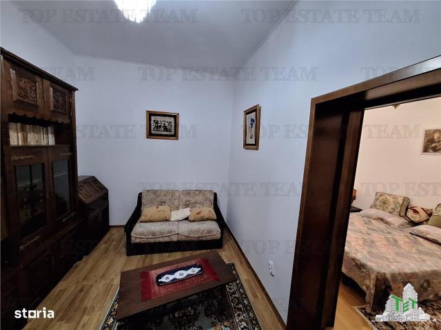 8 camere, casa de vanzare Braila judet, Centru 9275 •