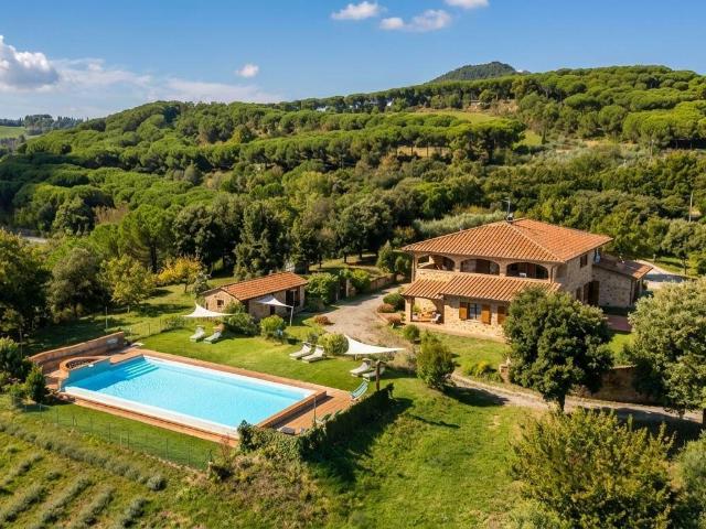 8 Camere Fattoria / Rustico Toscana in Vendita A1190. 636m² Montepulciano