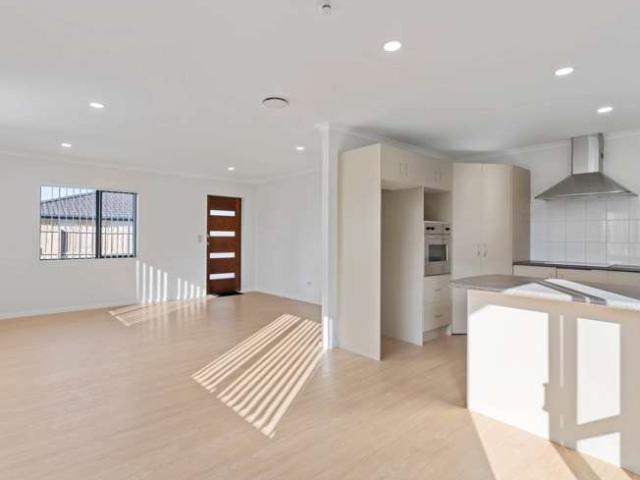 8 Carn Place, Manurewa, Manukau City