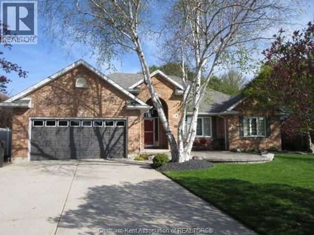 8 Christina Place, Chatham, ON, N7L 5K4 house for sale | Listing ID 26013 | Royal LePage