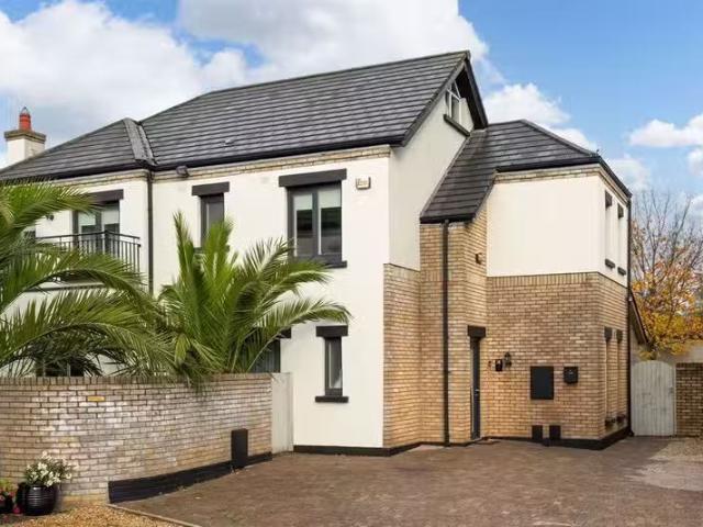 8 Churchlands, Sandyford Village, Sandyford, Dublin, D18 FP90