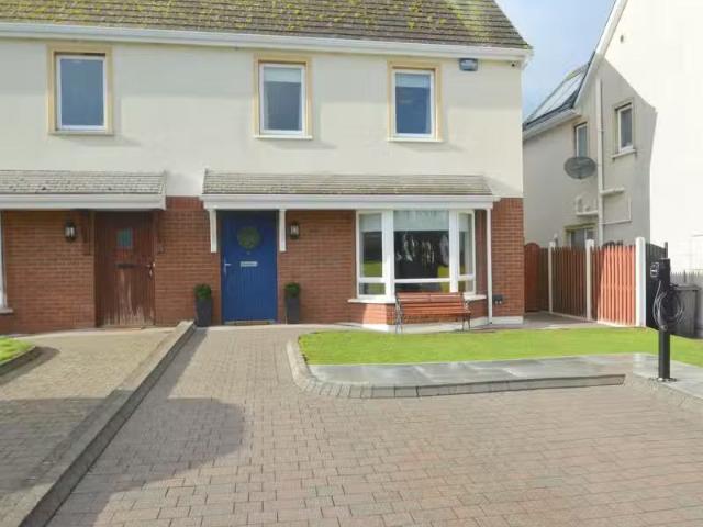 8 Cois Abhainn, Killeagh, Midleton, Co. Cork, P36DP21 is for s.