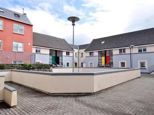 8 Commerce Court, Flood Street, Galway City, H91 EA48