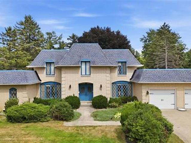 8 Crestwood Place, Sarnia, ON, N7S 5M9 house for sale | Listing ID 26017 | Royal LePage