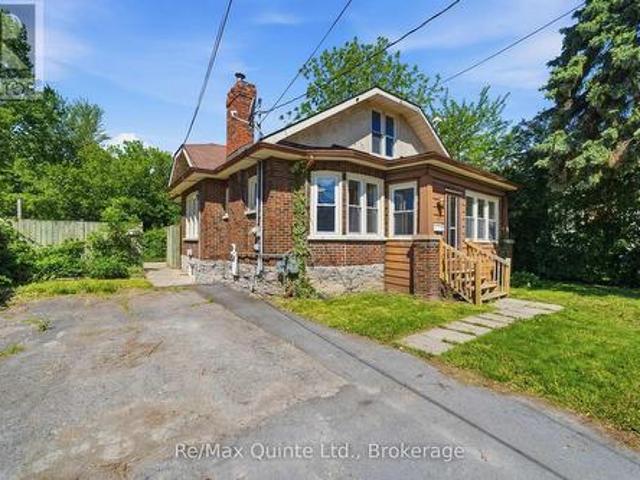 8 Dunbar Street, Belleville Ward, ON, K8P 3R5 investment for sale | Listing ID X13560 | Royal LePage