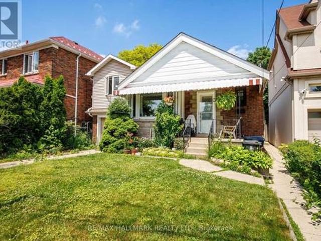 8 Davies Crescent, Toronto, ON, M4J 2X5 house for sale | Listing ID E13464 | Royal LePage