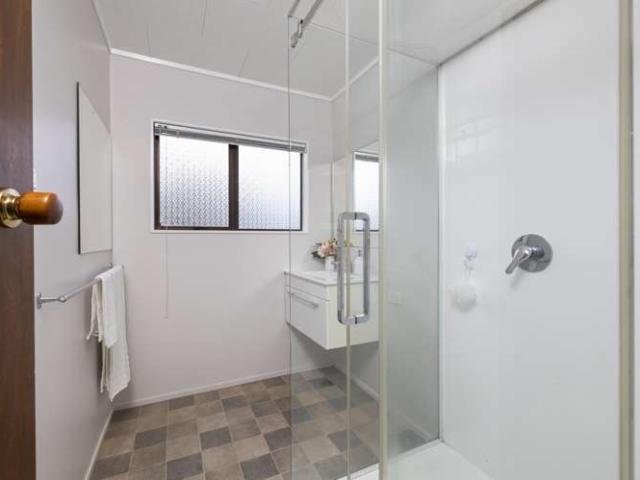 8 Deller Drive, Carterton