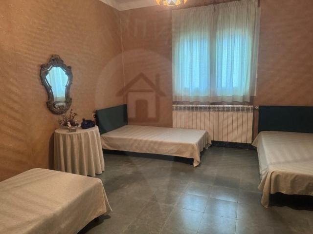 8 Dormitorio Casa Tàrrega Tàrrega LS96197246