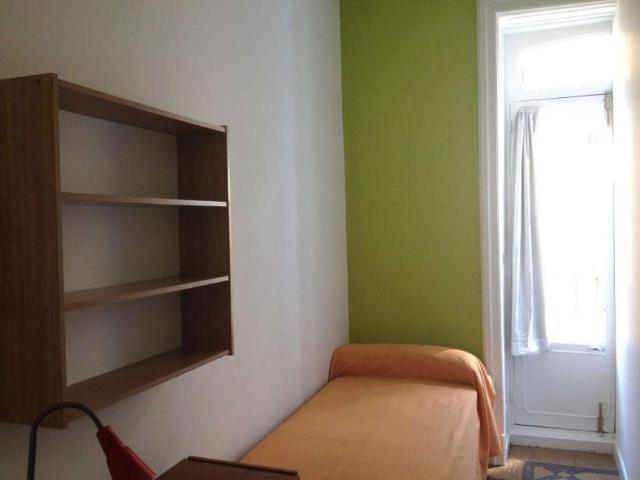 8 Dormitorio Apartamentos Madrid Madrid 104829277