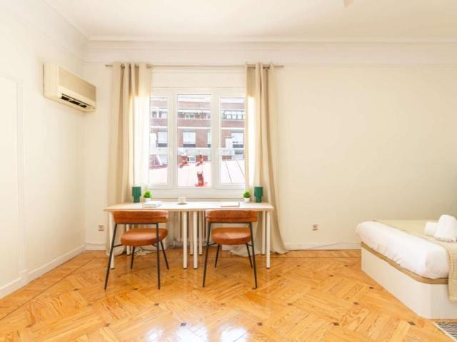 8 Dormitorio Shared Living/Roommate Madrid Madrid 98342868