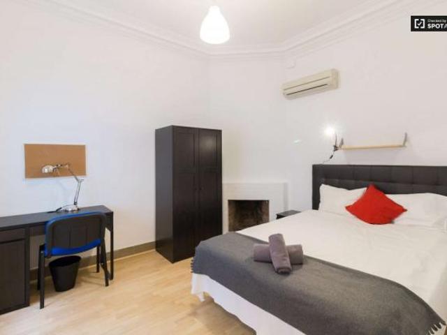 8 Dormitorio Shared Living/Roommate Barcelona Barcelona 73220208