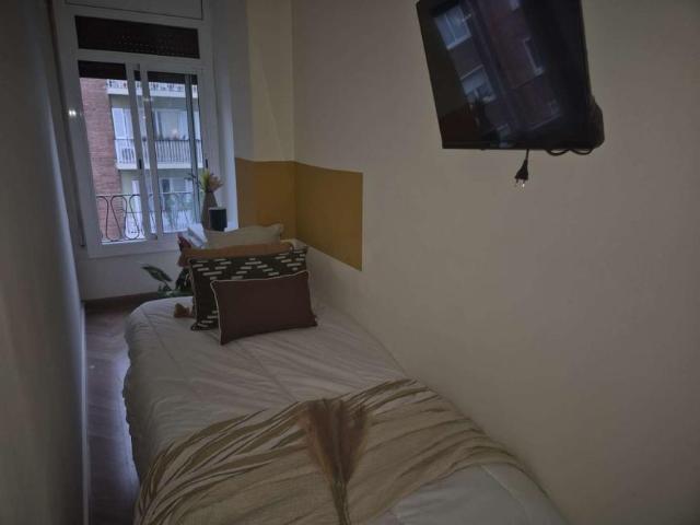 8 Dormitorio Shared Living/Roommate Barcelona Barcelona 95854674
