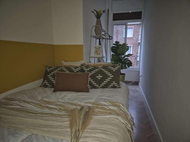 8 Dormitorio Shared Living/Roommate Barcelona Barcelona 95854675