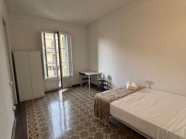 8 Dormitorio Shared Living/Roommate Barcelona Barcelona 96179015