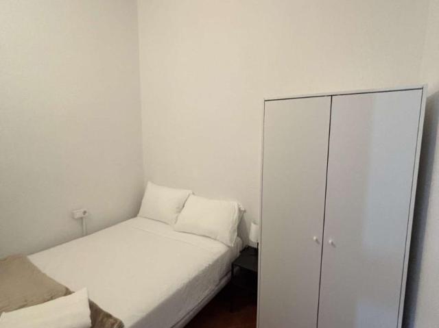 8 Dormitorio Shared Living/Roommate Barcelona Barcelona 96179016