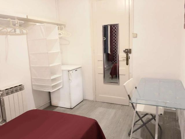 8 Dormitorio Shared Living/Roommate Barcelona Barcelona LS78125554