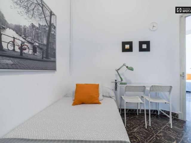 8 Dormitorio Shared Living/Roommate Valencia Valencia 102850821