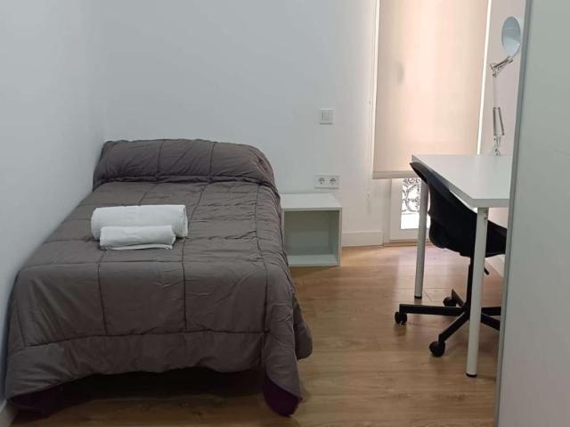 8 Dormitorio Shared Living/Roommate Zaragoza Zaragoza 98343003