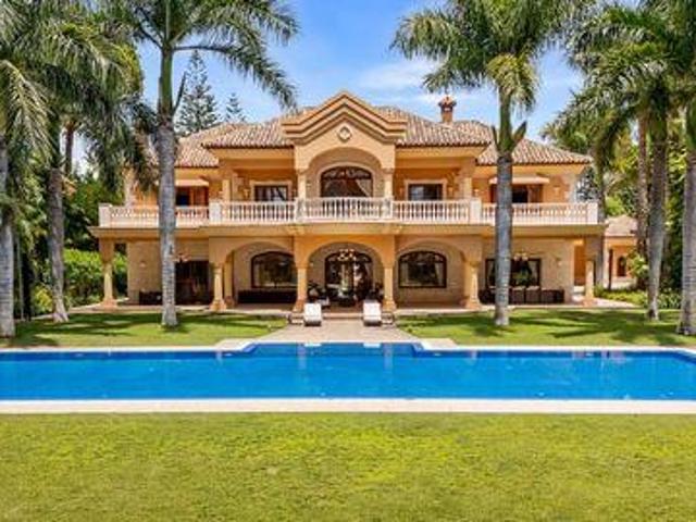 8 Dormitorio Villa San Pedro De Alcantara Andalucía 102797509