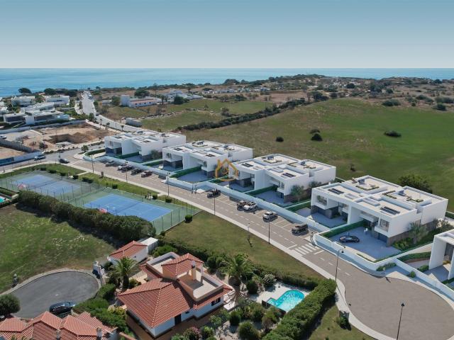 8 excecionais vivendas T4 em localização privilegiada em Lagos para venda