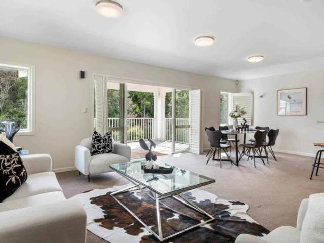 8 Eaves Bush Parade, Orewa, Rodney For Sale