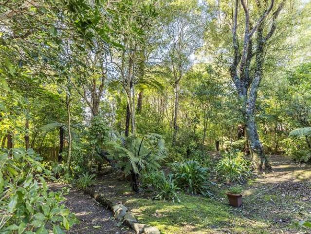 8 Furneaux Grove, Whitby, Porirua City
