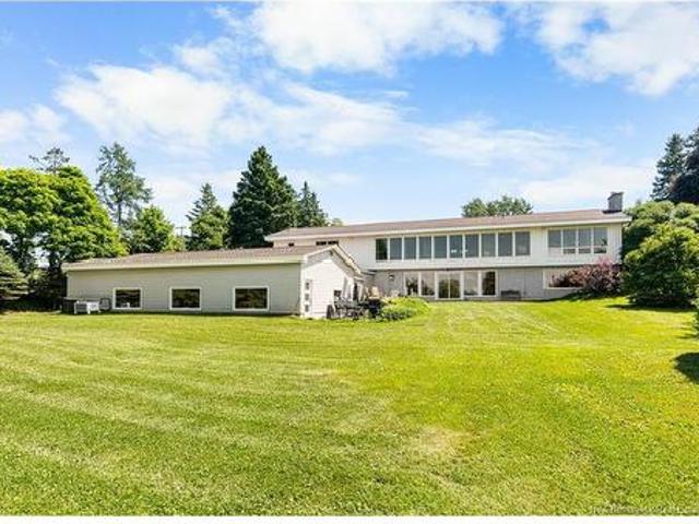 8 Fairway Blvd, Riverview, NB, E1B 1S8 house for sale | Listing ID NB117916 | Royal LePage