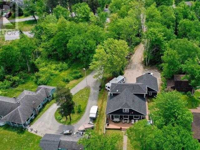 8 Forest Drive