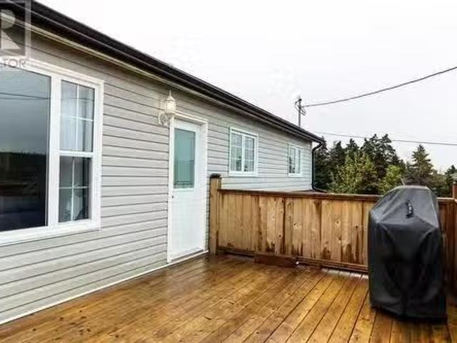 8 Galway Place, Torbay, NL, A1K 1B4 house for sale Listing.