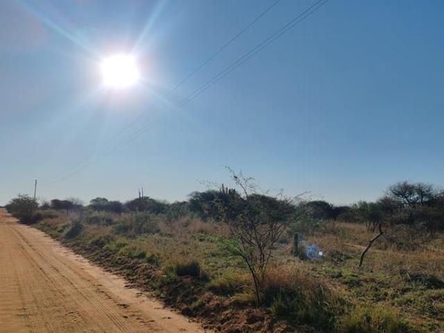 8 ha Land available in Letlhabile