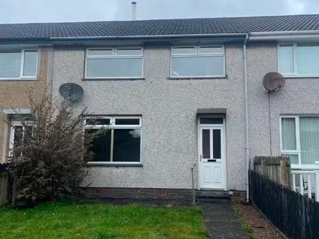 8 Hillmount Gardens