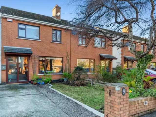 8 Holly Park, Shankill, Dublin 18, D18TH98 is for sale