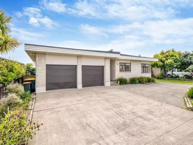 8 Indus Place, Half Moon Bay, Manukau City Real Estate