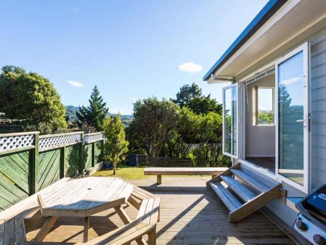 8 Japonica Crescent, Ranui Heights, Porirua City
