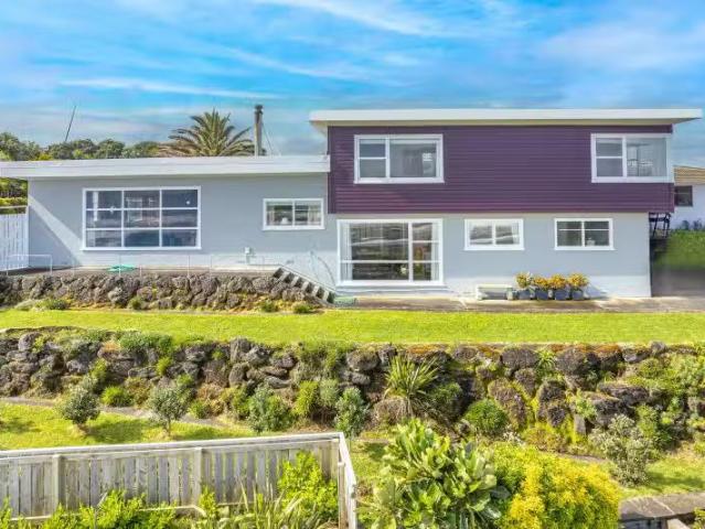 8 Kapiti Terrace, Castlecliff, Whanganui